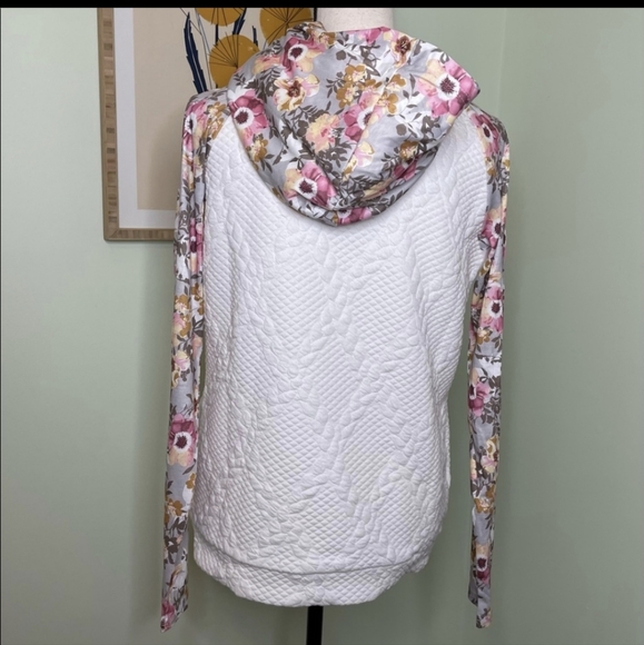 Double Hooded floral Hoodie with Floral Sleeves and Pockets - Picture 5 of 6